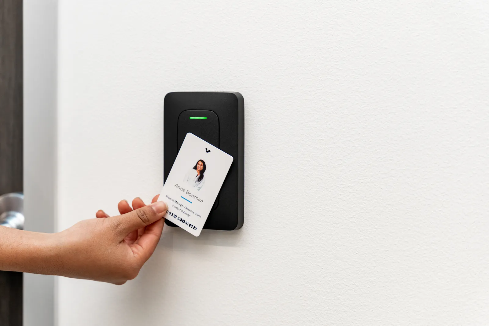 Verkada AD32 prox card reader